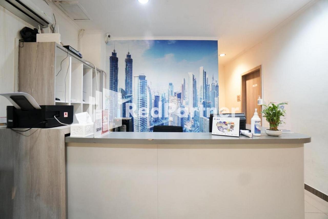 Eascot Hotel Mitra Reddoorz Yakarta Exterior foto