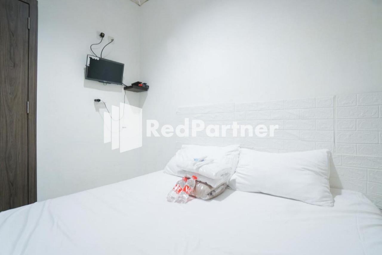Eascot Hotel Mitra Reddoorz Yakarta Exterior foto
