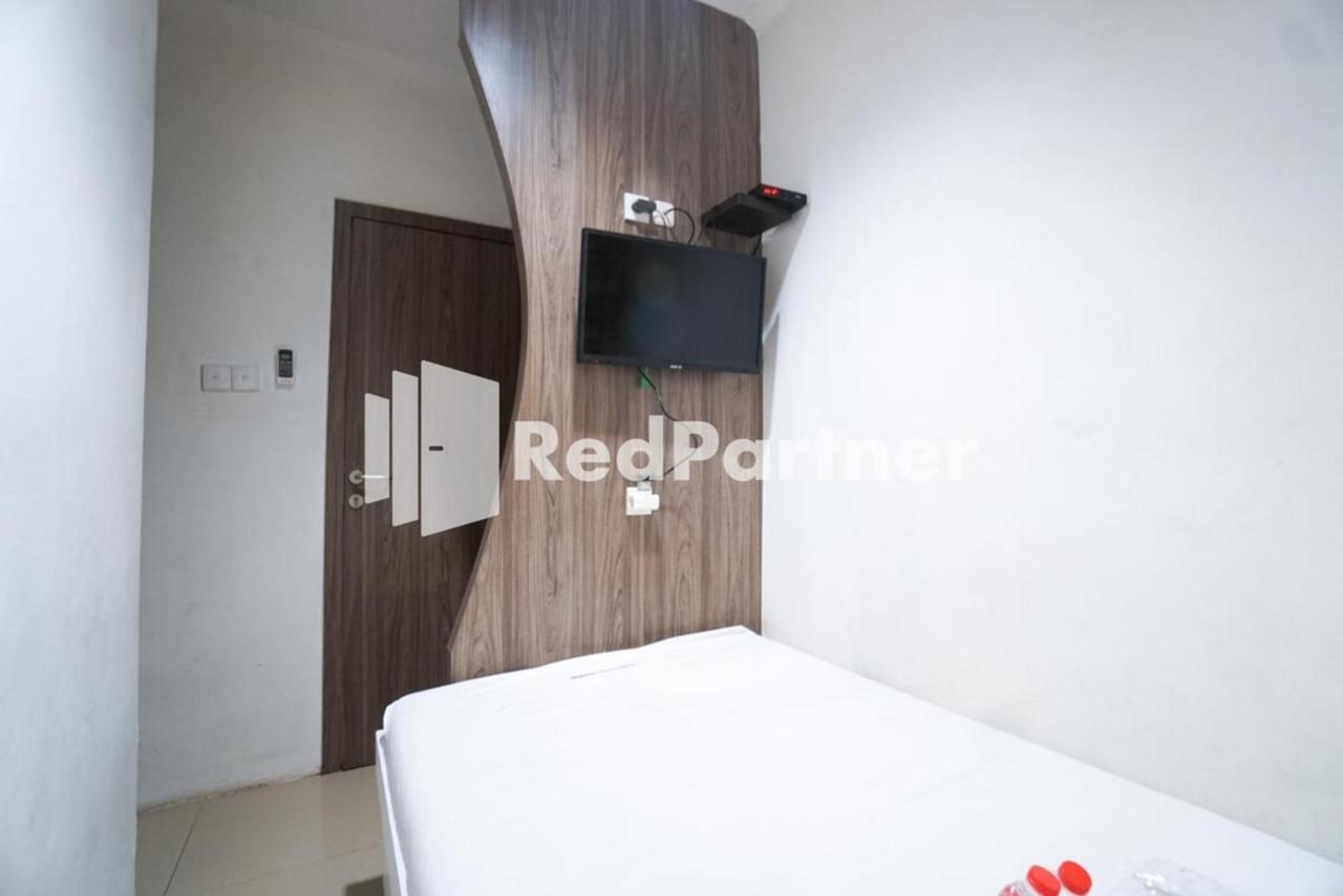 Eascot Hotel Mitra Reddoorz Yakarta Exterior foto