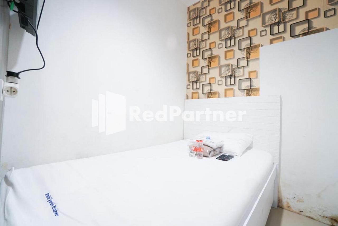 Eascot Hotel Mitra Reddoorz Yakarta Exterior foto