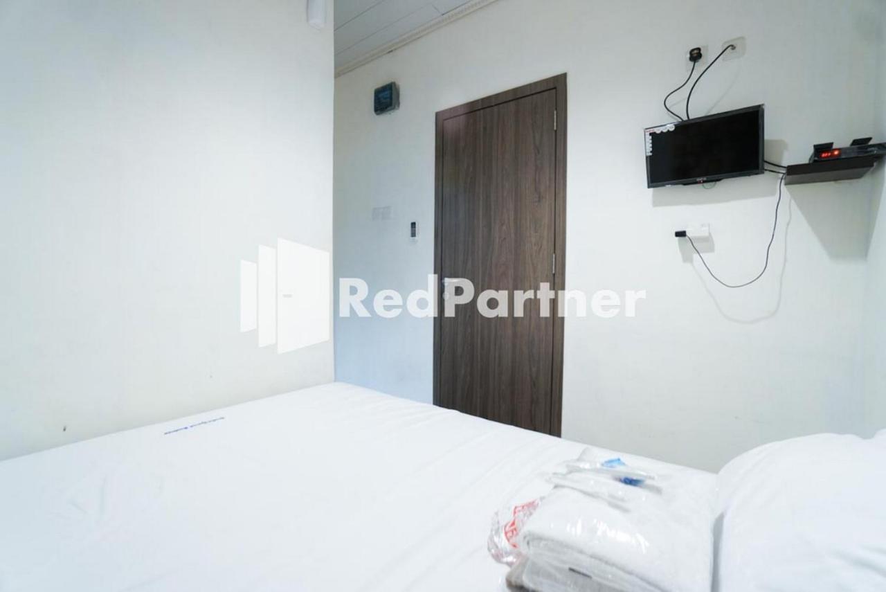 Eascot Hotel Mitra Reddoorz Yakarta Exterior foto