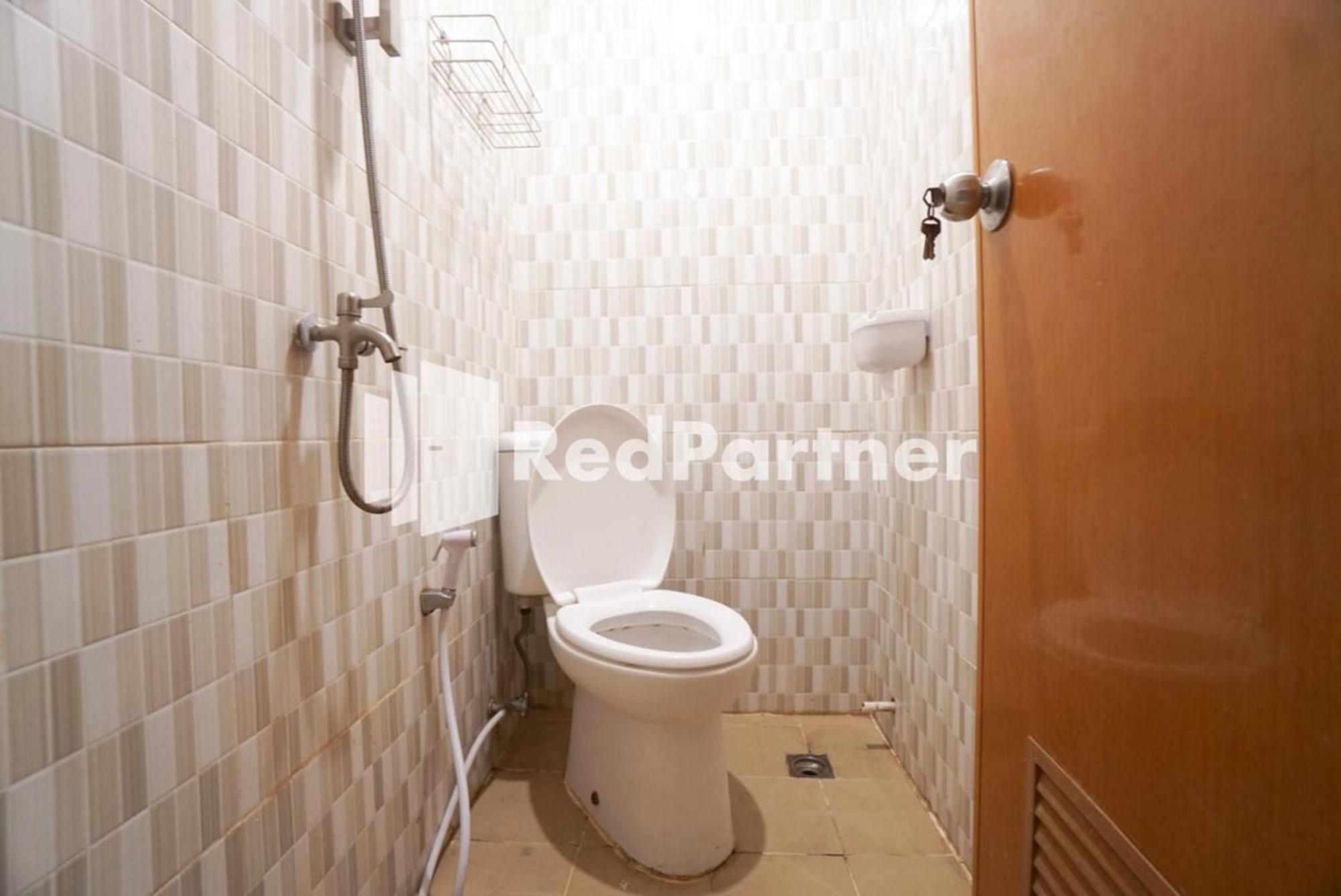 Eascot Hotel Mitra Reddoorz Yakarta Habitación foto