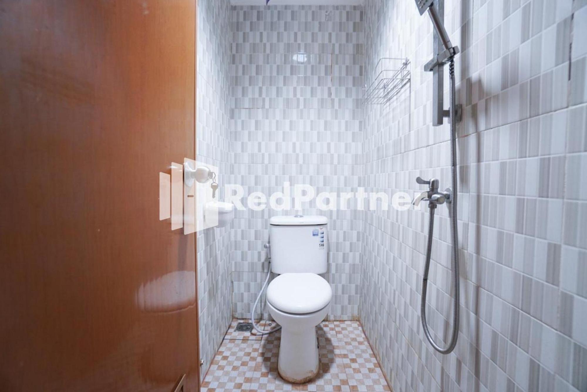 Eascot Hotel Mitra Reddoorz Yakarta Habitación foto